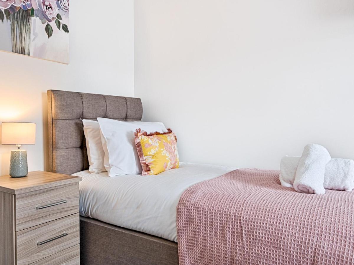 Pass The Keys Luxury Bright Spacious Family Home - Near Beaches Σουόνσι Εξωτερικό φωτογραφία